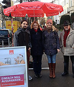 Am 13.12.2013: Weihnachtsaktion beim monatlichen Infostand am Stephansplatz
